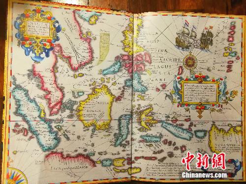 展覽在菲律賓首都舉辦，希金斯希望菲律賓民眾能夠了解，菲律賓文化融合了中國(guó)、印度、東南亞、歐洲、美洲各種文化的基因，并歷久彌新。高天胤(通訊員) 攝