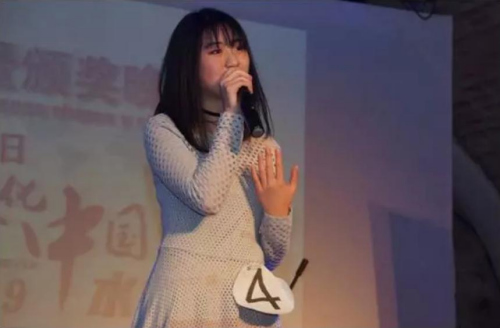 青少年組組第一名陶鈺雯，演唱《你還要我怎樣》