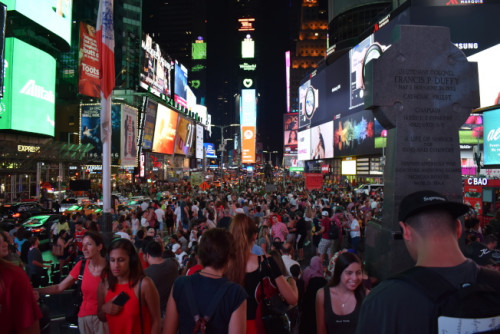 中國(guó)游客赴紐約旅行興致缺缺。(美國(guó)《世界日?qǐng)?bào)》/顏嘉瑩 攝)