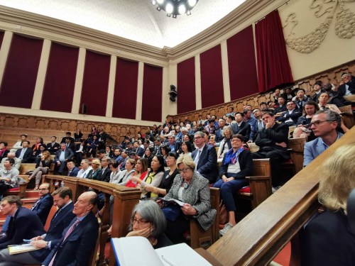 開幕式現(xiàn)場(chǎng)。(法國(guó)《歐洲時(shí)報(bào)》/靖樹 攝)