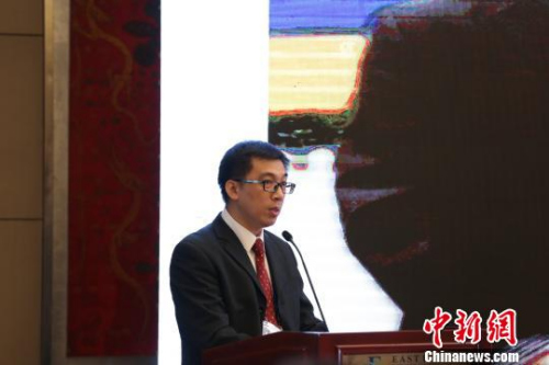  資料圖：菲律賓《商報》執(zhí)行副總編輯莊銘燈。 張暢 攝