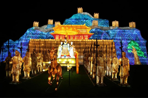 秦兵馬俑花燈。(法國《歐洲時報》/黃冠杰 攝)