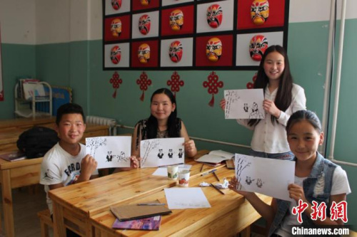 圖為孔子課堂上課現(xiàn)場?！∈鸸夤﹫D 