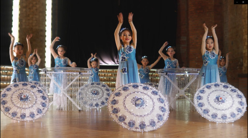 俄羅斯國際中文學(xué)校《友誼的旋律》