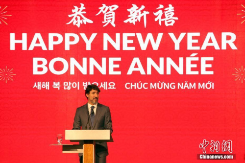 當?shù)貢r間2月1日，加拿大總理賈斯廷·特魯多赴多倫多華人社區(qū)，向包括華人在內(nèi)的亞裔族群拜年。他并在致詞時強調(diào)，加拿大社會不容許因恐懼或錯誤信息導致的歧視存在。<a target='_blank' >中新社</a>記者 余瑞冬 攝