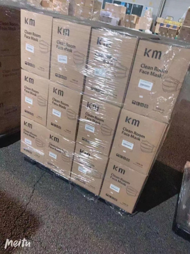 圖片說明：陳忠洲最新搜集到的又一批口罩