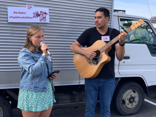 Lower Hutt早市，志愿者們與參與者 Alex攝