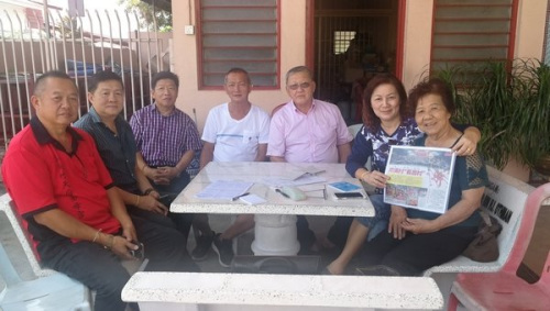 當(dāng)?shù)厝嗣翊h士擬申請爪夷村列入大馬長壽村記錄大全獲天后宮理事會歡迎。(來源：馬來西亞《南洋商報》)