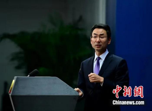 資料圖：耿爽在外交部新聞發(fā)布會上。