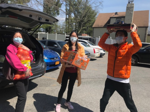 潘琳表示，籌辦「港灣計(jì)劃」旨在協(xié)助在美留學(xué)生，也把救急物資送給小區(qū)老人及低收入家庭。（潘琳提供）