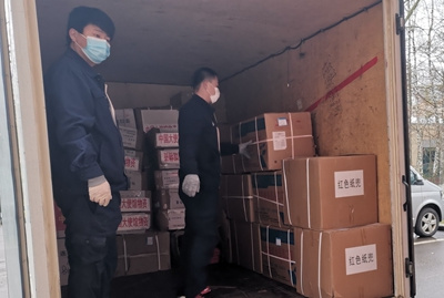 張漢暉大使再次看望慰問在俄華商和僑團(tuán)代表。