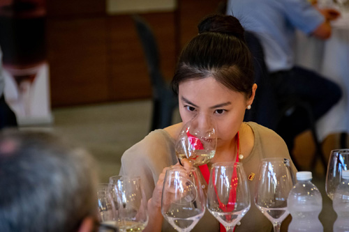 意大利華人王璐。受訪者供圖