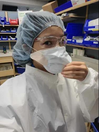 金曉蕾表示醫(yī)院像“戰(zhàn)場”，自己每天都在極度緊繃狀態(tài)下度過。(金曉蕾提供)