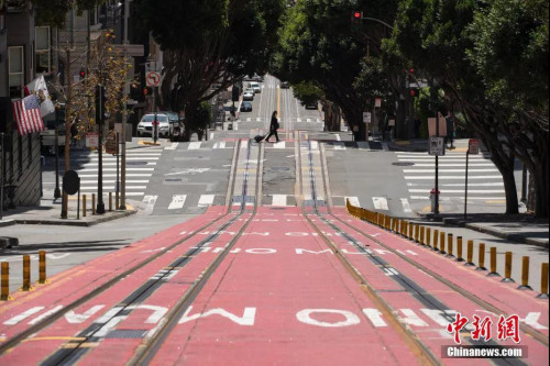 　當(dāng)?shù)貢r間4月25日，美國舊金山街頭冷冷清清。<a target='_blank' >中新社</a>記者 劉關(guān)關(guān) 攝