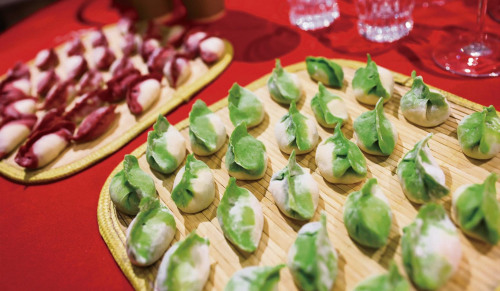 居住在倫敦西南外郊區(qū)的嘉嘉，疫情期間大展廚藝。（《歐洲時報》/受訪者供圖）