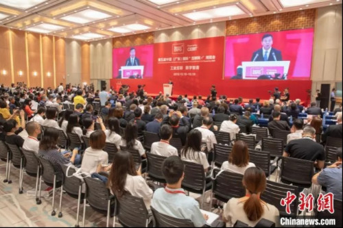 資料圖： 第五屆中國（廣東）國際“互聯(lián)網(wǎng)+”博覽會(huì)在佛山舉行 龍翔　攝