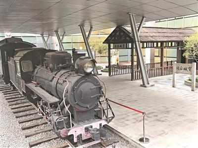 五邑華僑華人博物館內(nèi)新寧鐵路火車模型。