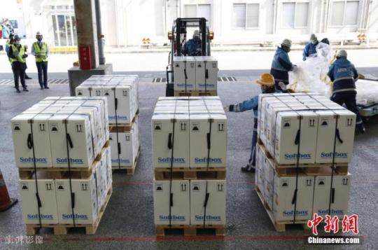 資料圖：據(jù)日本放送協(xié)會(huì)(NHK)報(bào)道，日前，日本厚生勞動(dòng)省接到一家醫(yī)療機(jī)構(gòu)報(bào)告稱，該機(jī)構(gòu)用于保存新冠疫苗的超低溫冷凍箱發(fā)生故障，導(dǎo)致最多1032劑疫苗報(bào)廢。圖片來(lái)源：ICphoto