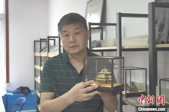 手工達(dá)人張禾：自制古建微模型傳播傳統(tǒng)文化