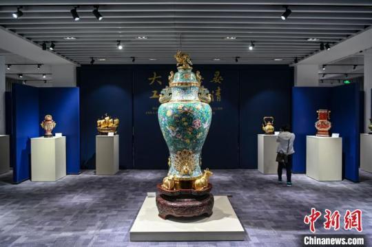 中國景泰藍藝術(shù)大展在暨南大學(xué)展出