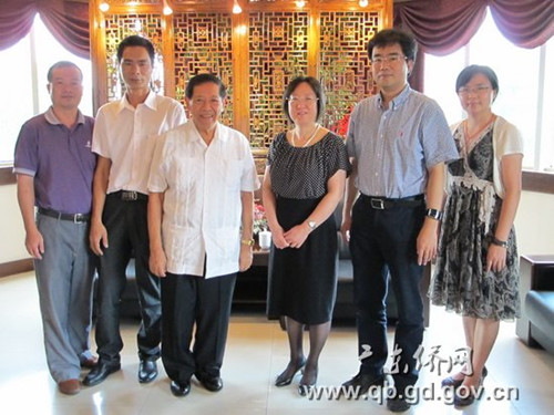 古巴中華總會館書記周卓明(左三)到訪廣東省僑辦