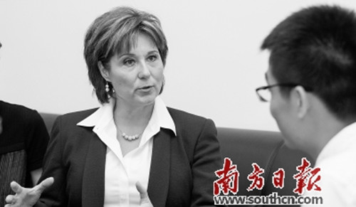 加拿大不列顛哥倫比亞省省長(zhǎng)簡(jiǎn)蕙芝接受采訪(羅斌豪