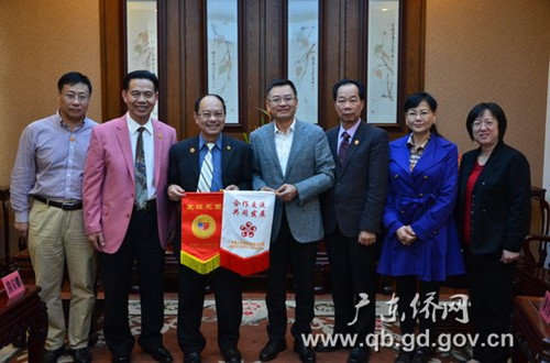 曾慶榮書記會見美國華僑華人聯(lián)誼會一行