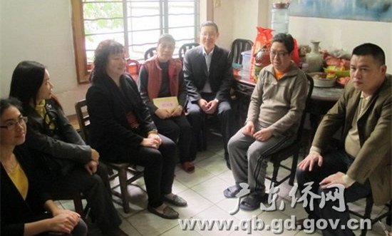 調(diào)研組慰問(wèn)白云區(qū)困難歸僑僑眷