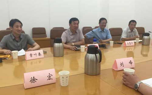 無錫市僑辦相關人員介紹情況