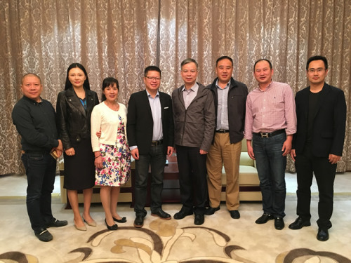 貴州省僑辦主任會(huì)見(jiàn)浙江籍僑商