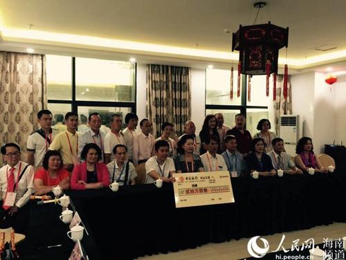 中國僑網(wǎng)捐贈現(xiàn)場。