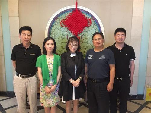 中國僑網(wǎng)愛爾蘭僑領陳敏琪女士來蘇考察