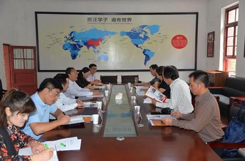 中國僑網(wǎng)“僑之家”建設(shè)座談會(huì)現(xiàn)場(chǎng)