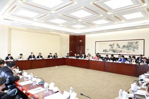 中國(guó)僑網(wǎng)會(huì)議現(xiàn)場(chǎng)。