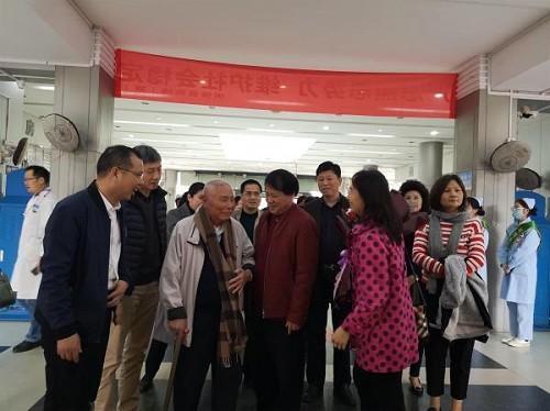 中國僑網(wǎng)走訪閩侯縣醫(yī)院。