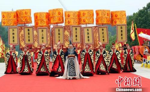 中國僑網(wǎng)己亥年世界華人炎帝故里尋根節(jié)在湖北隨州舉行 孫洪濤 攝