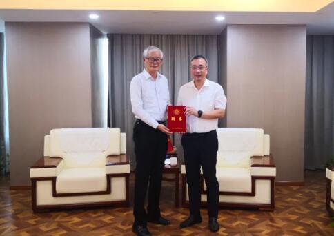 中國(guó)僑網(wǎng)(圖片來(lái)源:上海市僑聯(lián)網(wǎng)站)