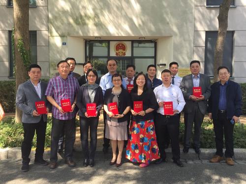 中國僑網(wǎng)駐斯特拉斯堡總領館12位首任領保聯(lián)絡員。