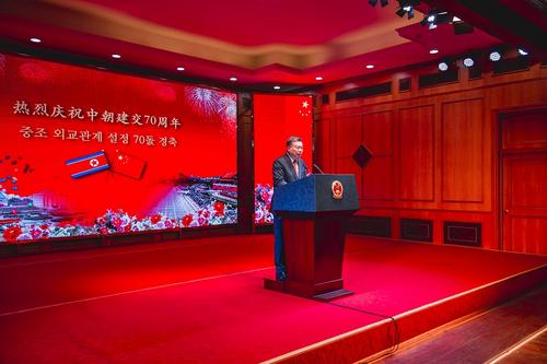 中國(guó)僑網(wǎng)中國(guó)駐朝鮮大使李進(jìn)軍在招待會(huì)上致辭