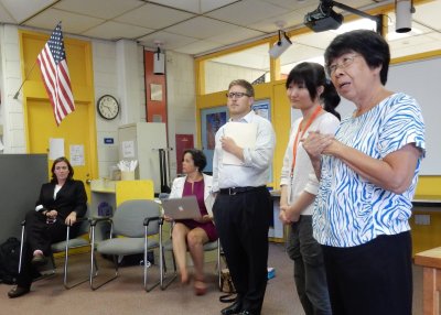 波士頓公校代表受曾蕭露薇(右一)邀請解答華人家長問題。(美國《世界日報》/劉晨懿之