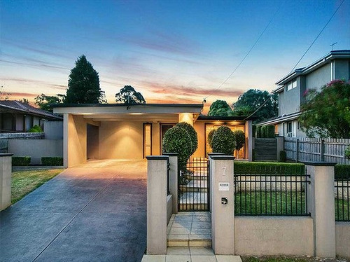 中國(guó)僑網(wǎng)一位中國(guó)留學(xué)生用92萬買走這間房子。(澳洲新快網(wǎng)援引《時(shí)代報(bào)》)