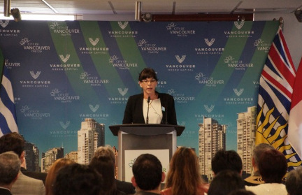 中國僑網溫哥華副市長惠綺文希望VIP計劃能協(xié)助新移民盡快融入小區(qū)。(加拿大《世界日報》/朱冠華 攝)