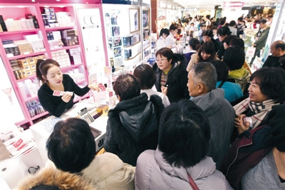 中國僑網(wǎng)購物是中國公民出境游中的重要內(nèi)容