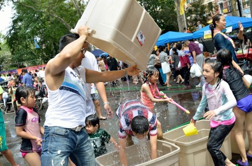 (美國《世界日報》)