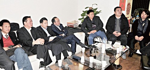 米蘭各僑團(tuán)會長開碰頭會。