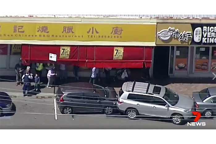 悉尼Eastwood一家中餐館門店發(fā)生事故(澳洲《新快報》援引《澳洲7號電視臺》圖片)