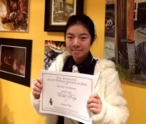 顏欣桐獲美國總統(tǒng)藝術(shù)與人文委員會(huì)及教育部表彰。(美國《世界日報(bào)》資料圖)