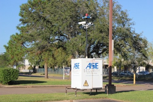 文化中心四周都裝有攝像頭,歹徒一舉一動(dòng)都無(wú)所遁形。(美國(guó)《世界日?qǐng)?bào)》/郭宗岳