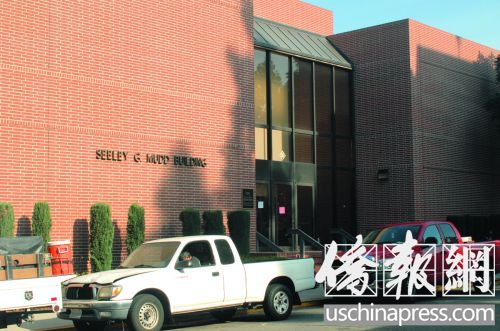 中國僑網曾曉峰教授遇害的教學樓。(美國《僑報》/章寧 攝)