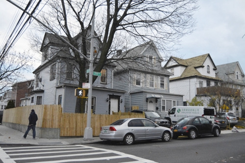 中國僑網(wǎng)艾姆赫斯特62%的家庭要花費30%的月收入來維持住房。(美國《世界日報》/俞姝含 攝)